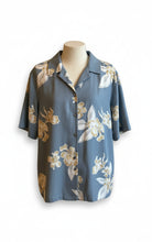 Cargar imagen en el visor de la galería, Camisa Caribbean Manga Corta Diseño A Little piece of paradise Talla Xl