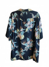 Cargar imagen en el visor de la galería, Camisa Caribbean de Seda Mezclada para Hombre Estampado Floral Azul (Talla XL)