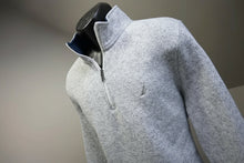 Cargar imagen en el visor de la galería, Suéter Nautica 1/4 Zip para Hombre – Blanco y Gris, Talla Grande
