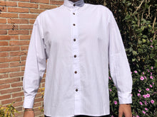 Cargar imagen en el visor de la galería, Camisa De Manta Manga Larga Cuello Estilo Mao Tipo Guayabera
